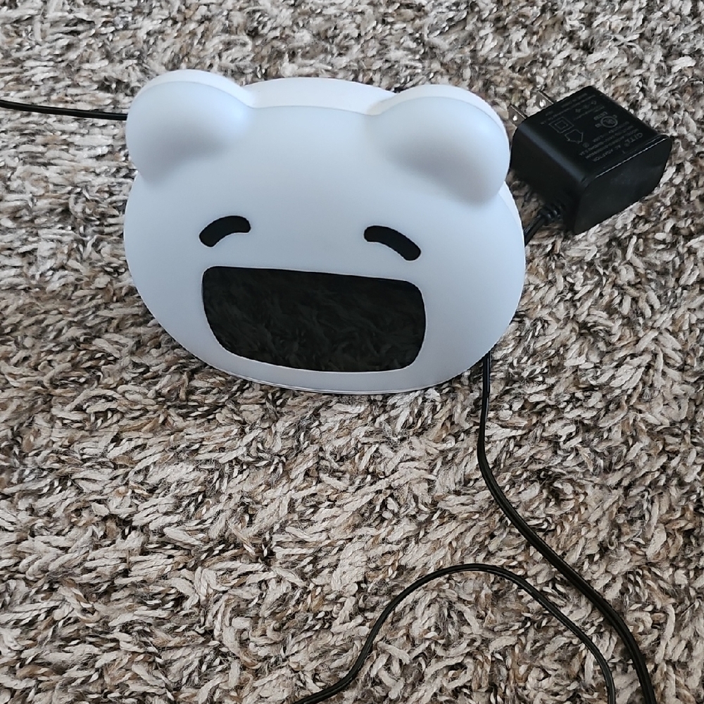 Cute Bear-Shaped Night Light